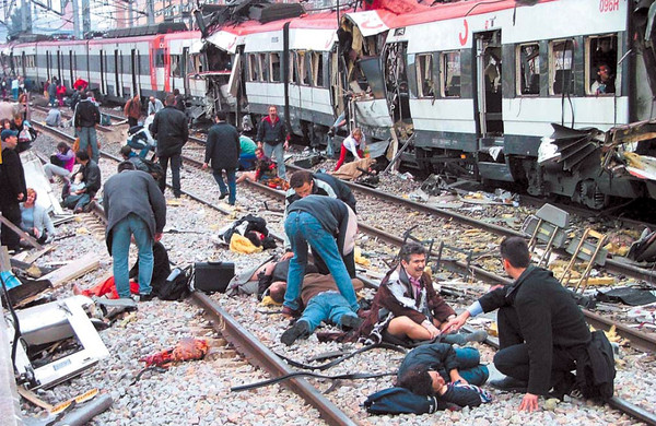 그림7. 마드리드 열차폭파 테러, 2004