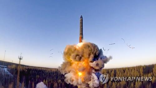 러시아의 대륙간탄도미사일(ICBM) 시험 발사[AP 연합뉴스 자료사진. 재판매 및 DB 금지